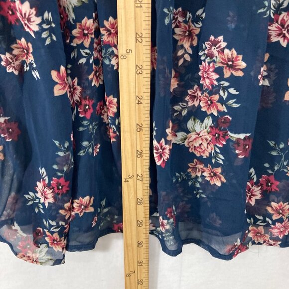 Torrid Top size 3X Navy Floral Sheer Flutter Sleeve V Neck Top Feminine Elegant - Picture 5 of 9